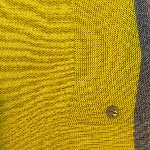 XS Olsen Woman Sweater VNeck Pullover Solid Basic Side Slits High-Low 3/4 Sleeve - Picture 13 of 15